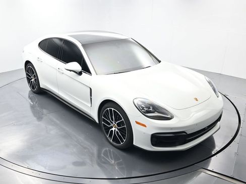 Certified 2023 Porsche Panamera Platinum Edition image 45