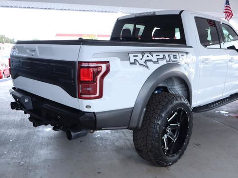 Used 2018 Ford F150 Raptor w/ Equipment Group 802A Luxury AWD/4WD image 7