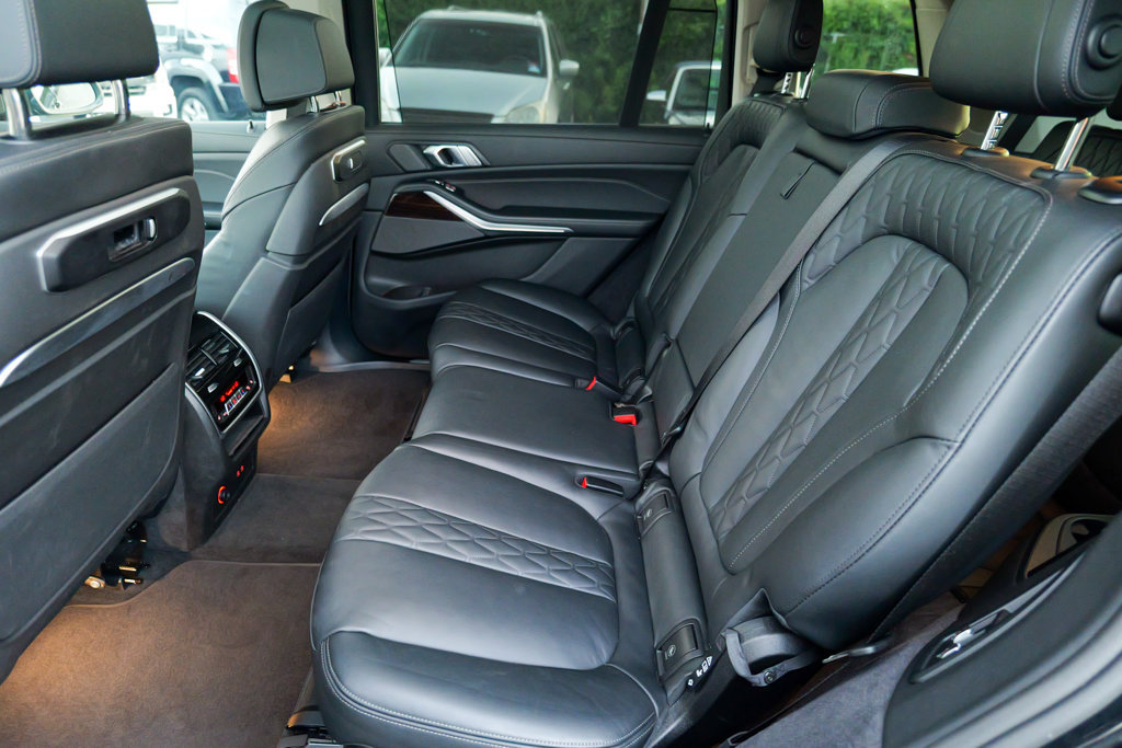 Used 2026 BMW X7 xDrive40i AWD/4WD image 25