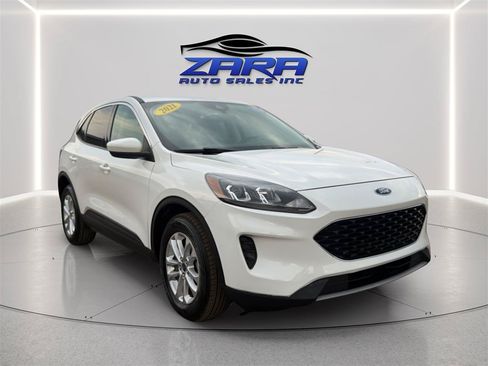 Used 2021 Ford Escape SE w/ Cold Weather Package AWD/4WD image 9