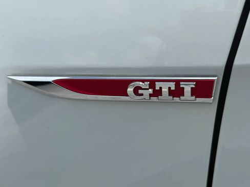 Used 2017 Volkswagen GTI SE FWD image 54