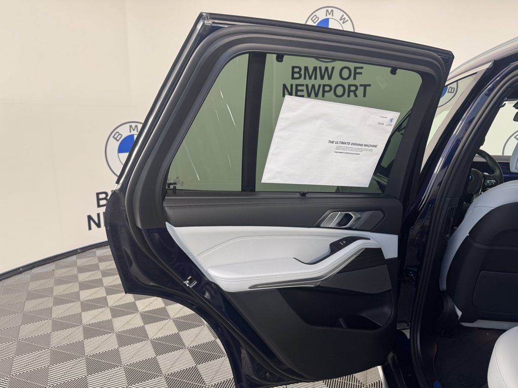 Used 2026 BMW X5 xDrive40i AWD/4WD image 18