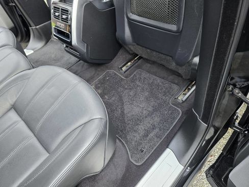 Used 2017 Land Rover Range Rover Sport HSE image 33