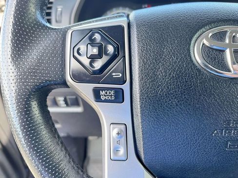 Used 2017 Toyota 4Runner SR5 Premium image 17