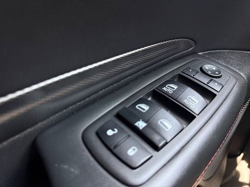 Used 2023 Dodge Durango R/T image 28