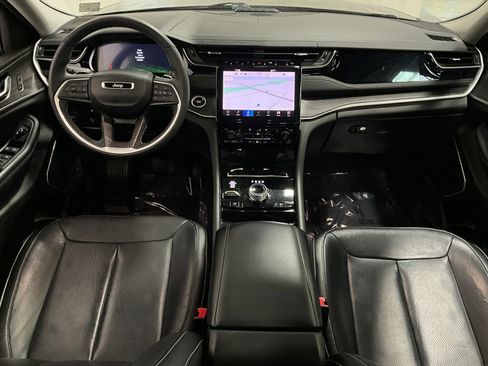Used 2022 Jeep Grand Cherokee Limited 4xe w/ Luxury Tech Group II AWD/4WD image 16