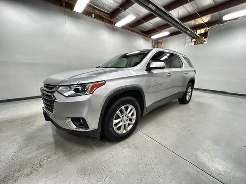 Used 2019 Chevrolet Traverse LT AWD/4WD image 1