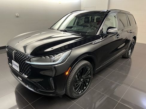 New 2026 Lincoln Aviator Reserve image 3