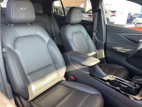 Used 2025 Buick Envista Sport Touring image 34