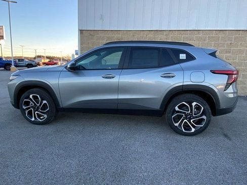 New 2026 Chevrolet Trax RS w/ Sunroof Package image 8