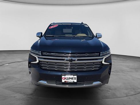 Used 2023 Chevrolet Suburban Premier AWD/4WD image 2