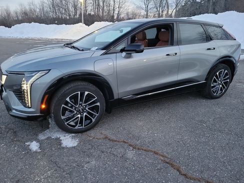 New 2026 Cadillac Optiq Sport 2 image 1