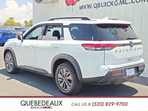 Used 2022 Nissan Pathfinder SV FWD image 5