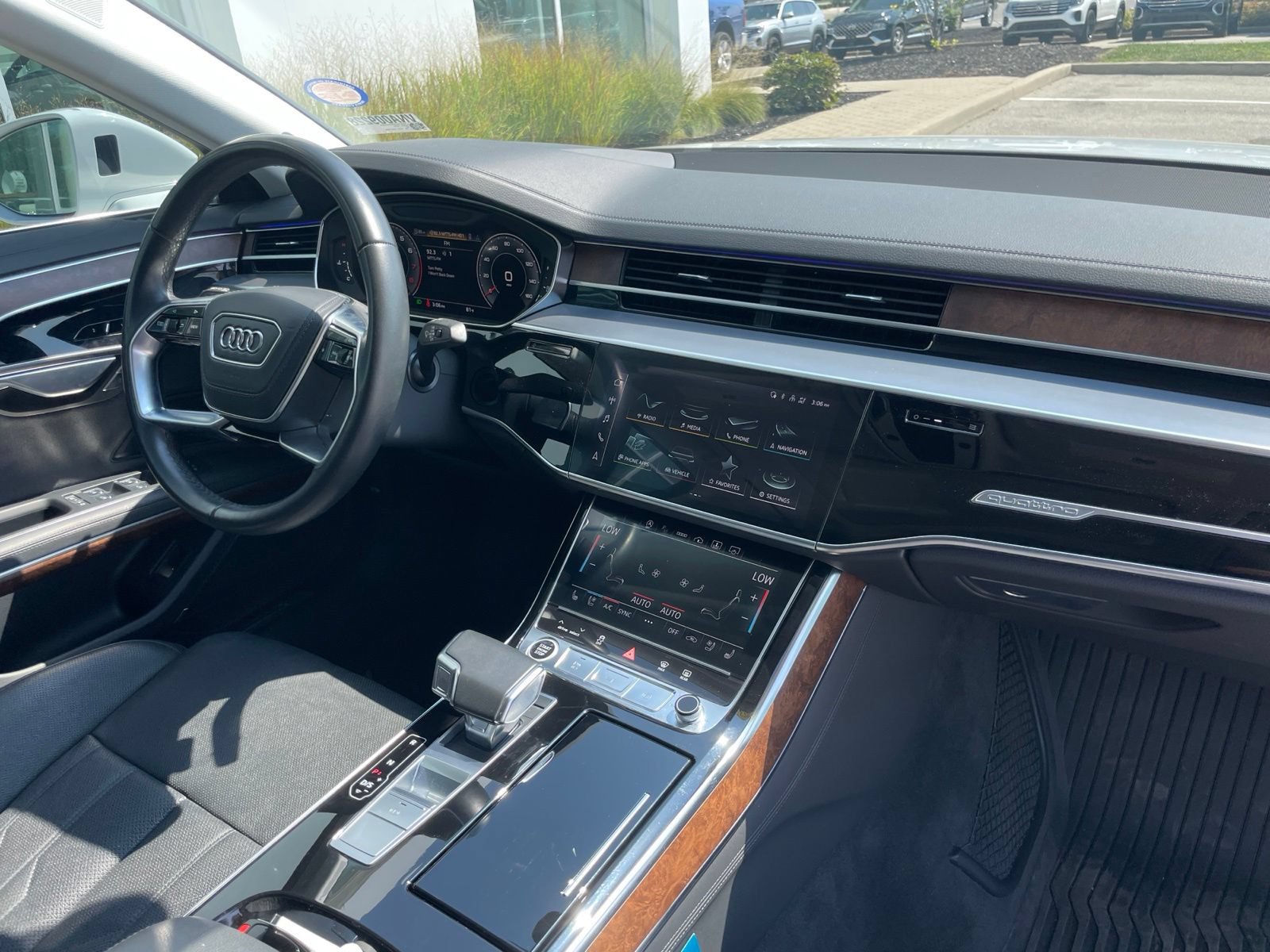 Used 2023 Audi A8 L 3.0T AWD/4WD image 66