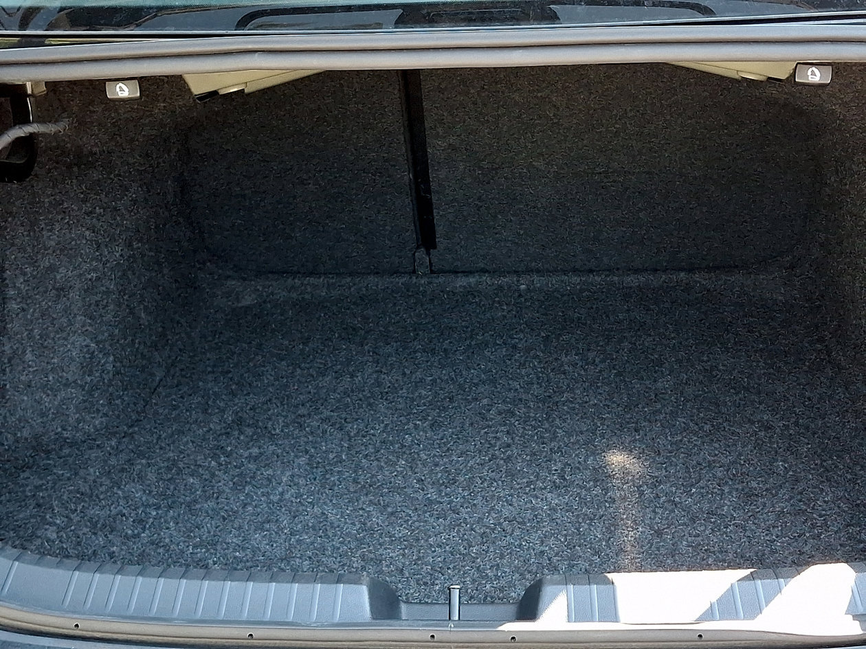 Used 2025 Volkswagen Jetta SE FWD image 29