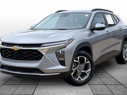 Used 2025 Chevrolet Trax LT
