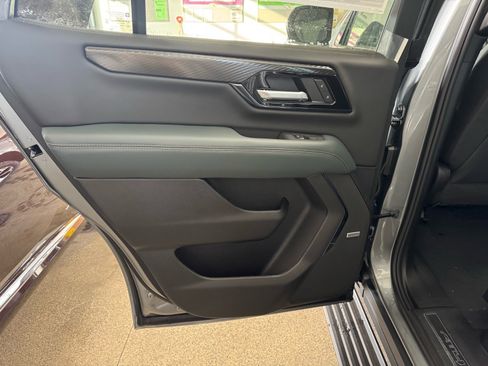 New 2026 GMC Yukon AT4 w/ AT4 Premium Package image 11