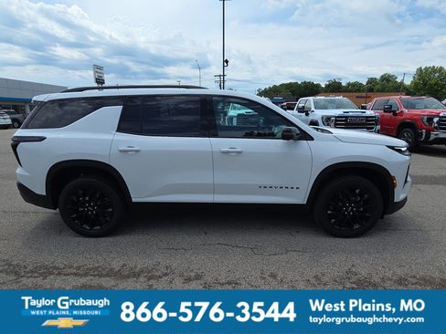 New 2026 Chevrolet Traverse LT w/ Midnight/Sport Edition FWD image 9