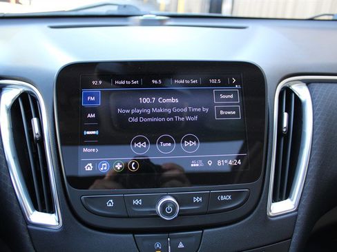 Used 2020 Chevrolet Malibu LT image 9