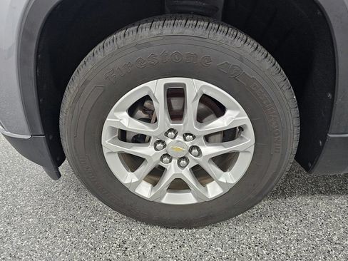 Used 2019 Chevrolet Traverse LT FWD image 10