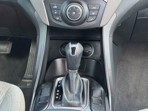 Used 2018 Hyundai Santa Fe Sport image 14