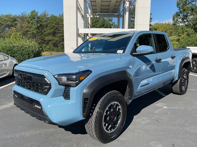 Used 2026 Toyota Tacoma TRD Off-Road AWD/4WD image 2