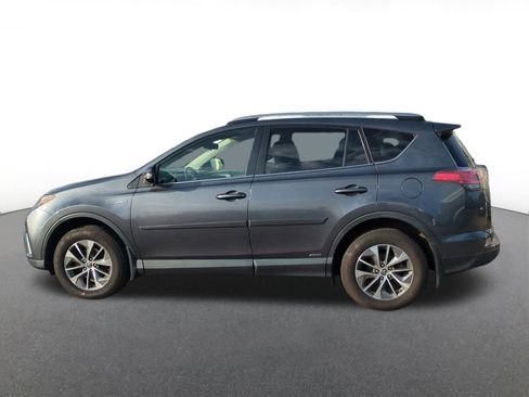 Used 2018 Toyota RAV4 XLE image 3