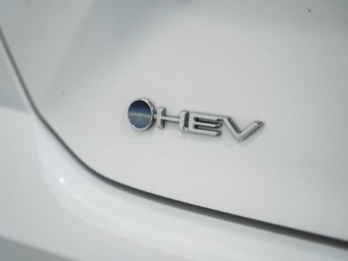 Used 2025 Toyota Camry LE FWD image 8