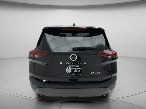 Used 2021 Nissan Rogue SV AWD/4WD image 7
