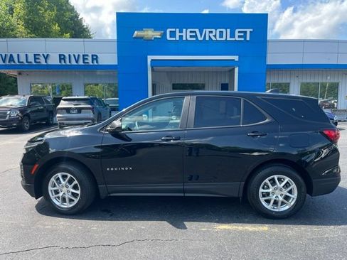 Used 2024 Chevrolet Equinox LS w/ LS Convenience Package AWD/4WD image 9