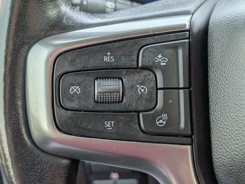 Used 2022 Chevrolet Suburban Premier w/ Premium Package RWD image 27