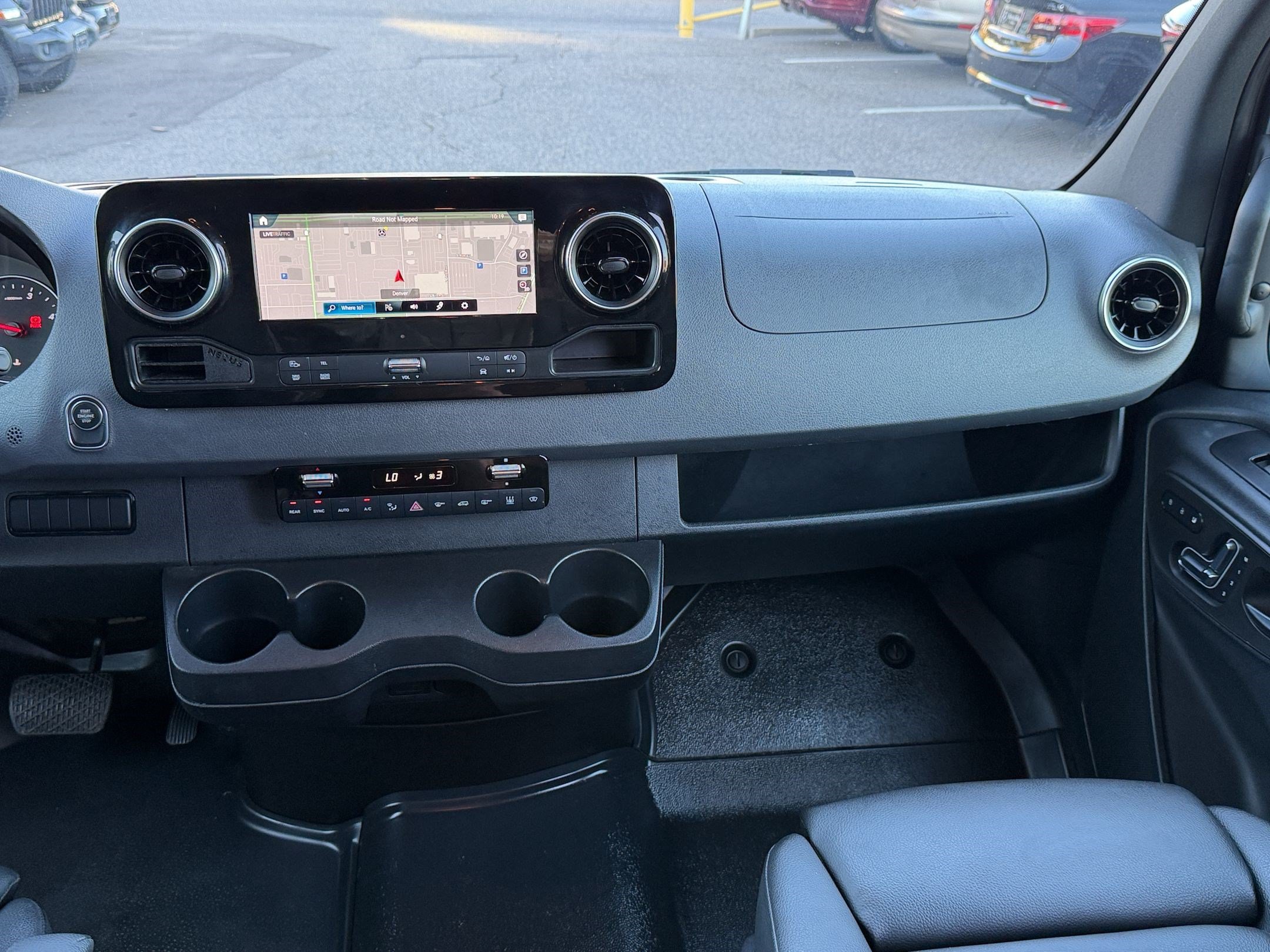 Used 2024 Mercedes-Benz Sprinter 2500 image 29