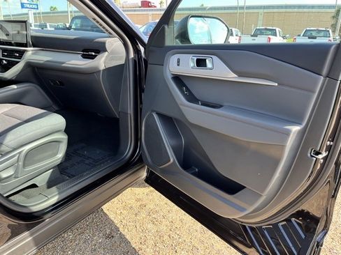 New 2026 Ford Explorer Active image 22