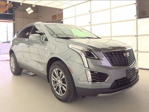 Used 2023 Cadillac XT5 Premium Luxury w/ Technology Package AWD/4WD image 2