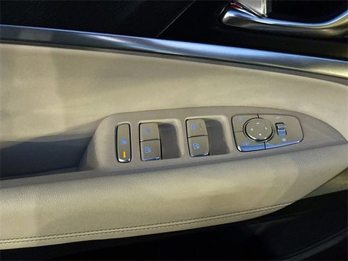 Used 2026 Genesis G70 2.5T image 18