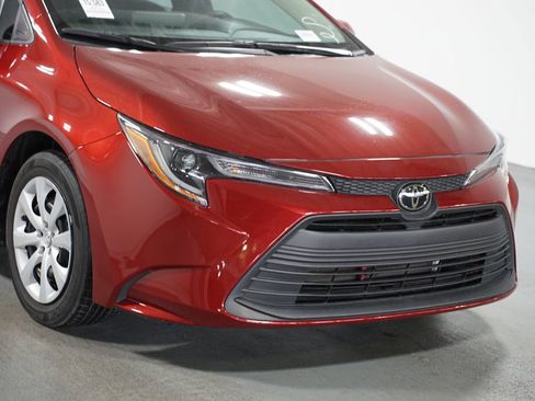 Used 2024 Toyota Corolla LE image 4
