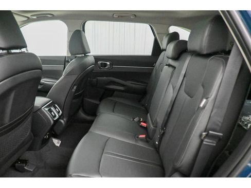 New 2026 Kia Sorento S image 12