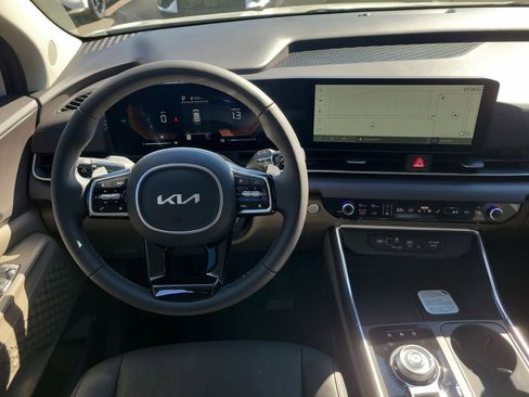 New 2026 Kia Carnival EX image 19