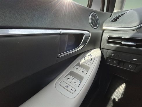 Certified 2023 Hyundai Sonata SEL image 18