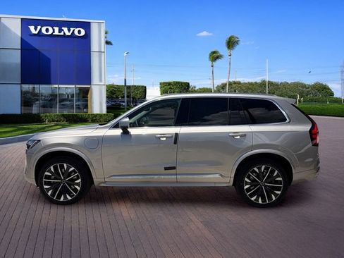New 2026 Volvo XC90 T8 Plus w/ Protection Package Premier AWD/4WD image 4