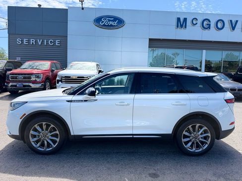 Used 2022 Lincoln Corsair AWD w/ Premium Package image 3