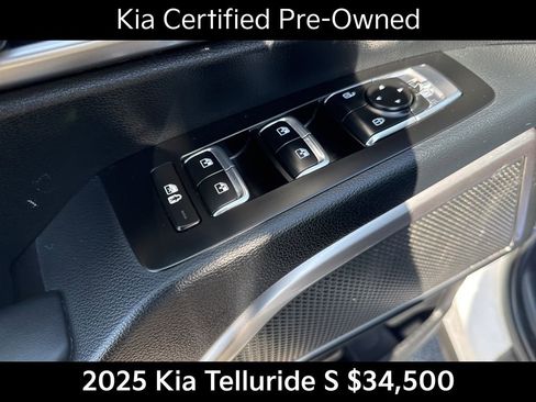 Used 2025 Kia Telluride S image 13