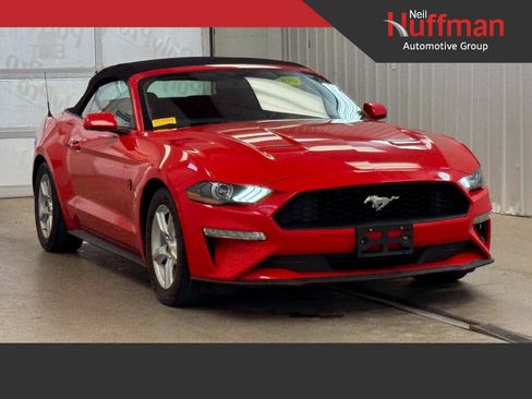 Used 2018 Ford Mustang Convertible image 1