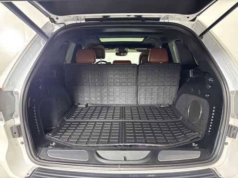 Used 2018 Jeep Grand Cherokee Summit AWD/4WD image 39