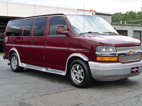 Used 2014 Chevrolet Express 1500 RWD image 4