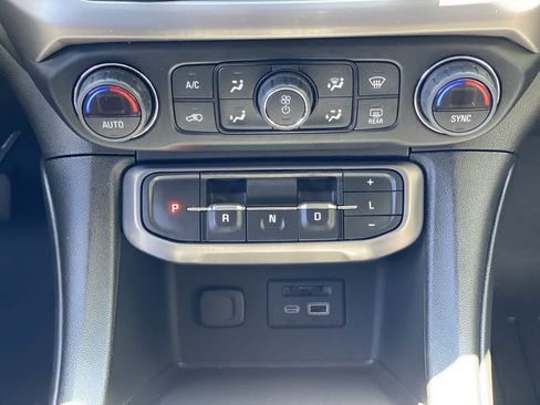 Used 2022 GMC Acadia AT4 w/ Preferred Package AWD/4WD image 26