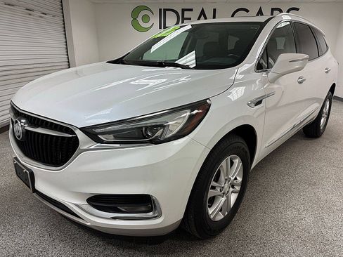 Used 2018 Buick Enclave Essence FWD image 1