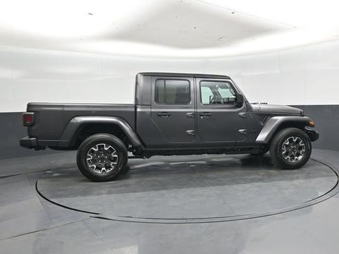 New 2026 Jeep Gladiator Sport AWD/4WD image 2