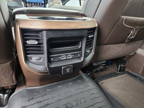 Used 2025 RAM 3500 Longhorn image 30