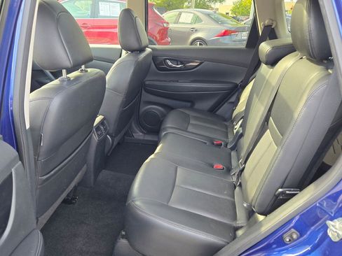 Used 2017 Nissan Rogue SL w/ SL Premium Package image 15